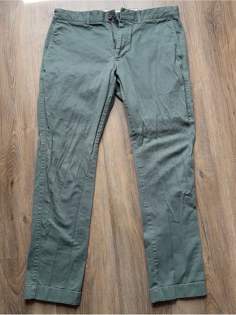 J Crew men’s flex slim green chinos 30x30